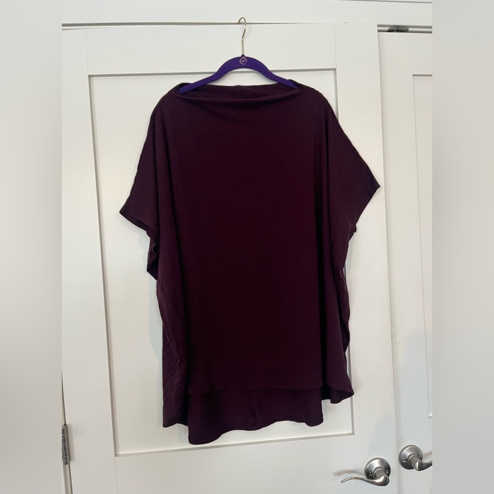 Bryn Walker from Dillards, Short Sleeve Tunic -Cranberry. Fits like XL